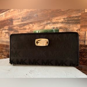 Black Michael Kors wallet